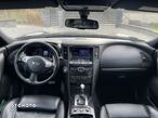 Infiniti FX FX30d S - 9