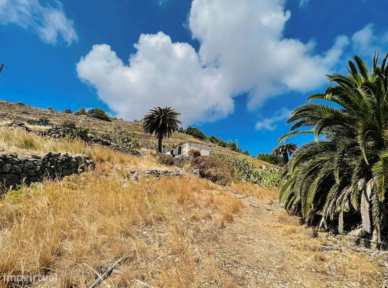 Casa para recuperar no Porto Santo com Vista Mar Panorâmica - Grande imagem: 2/16