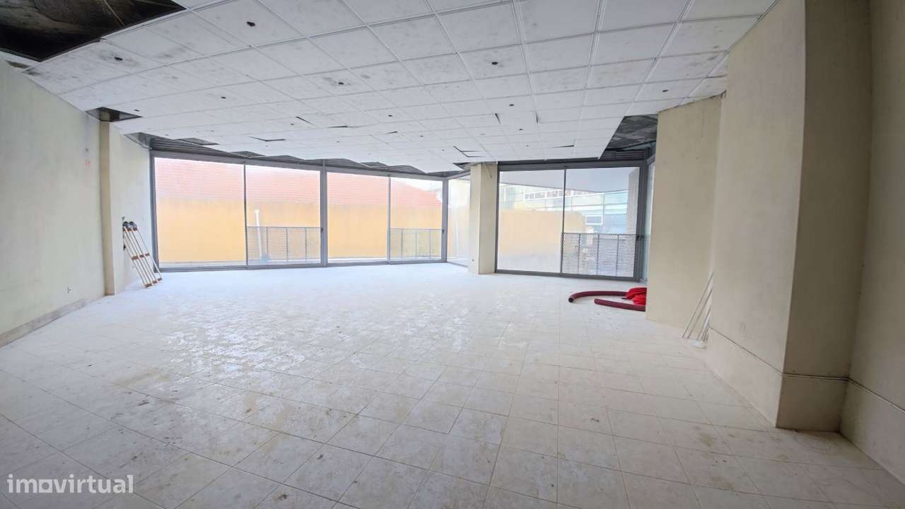 Loja para comerciço serviços. Bairro Novo. Figueira da Foz - Grande imagem: 3/13