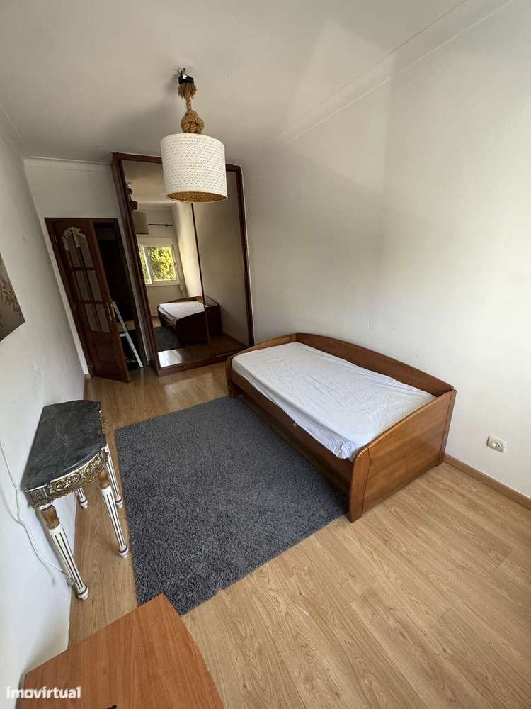 Arrenda-se quarto em Almada - Grande imagem: 2/12