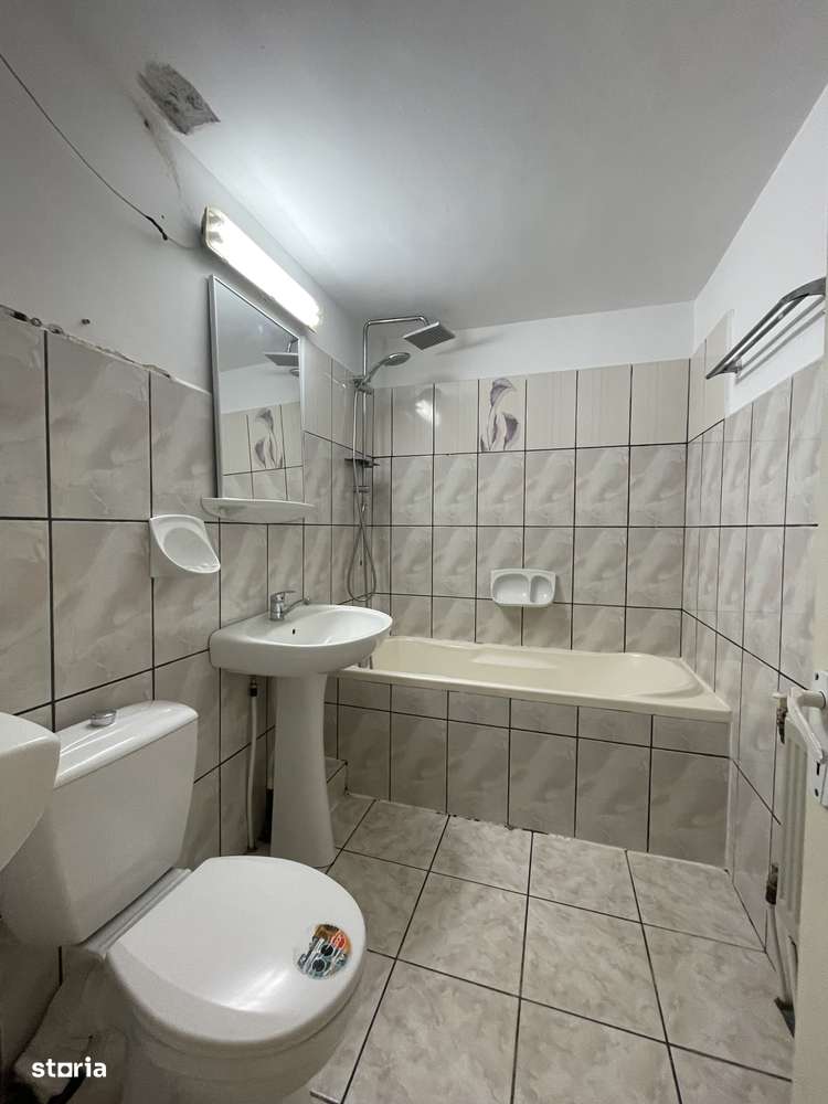 Apartament 4 camere etaj 1 Cetate-5