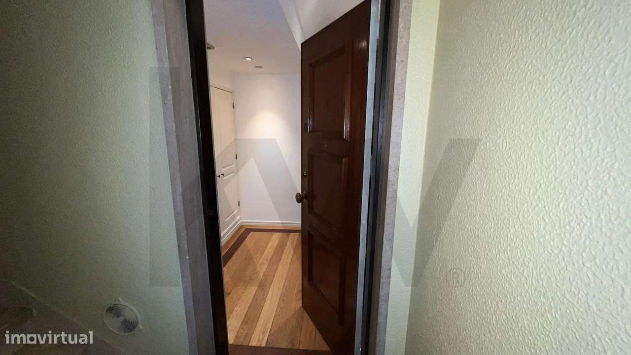 Apartamento T2 com 124 m2 e garagem — São Domingos de Benfica | Pode s - Grande imagem: 5/53