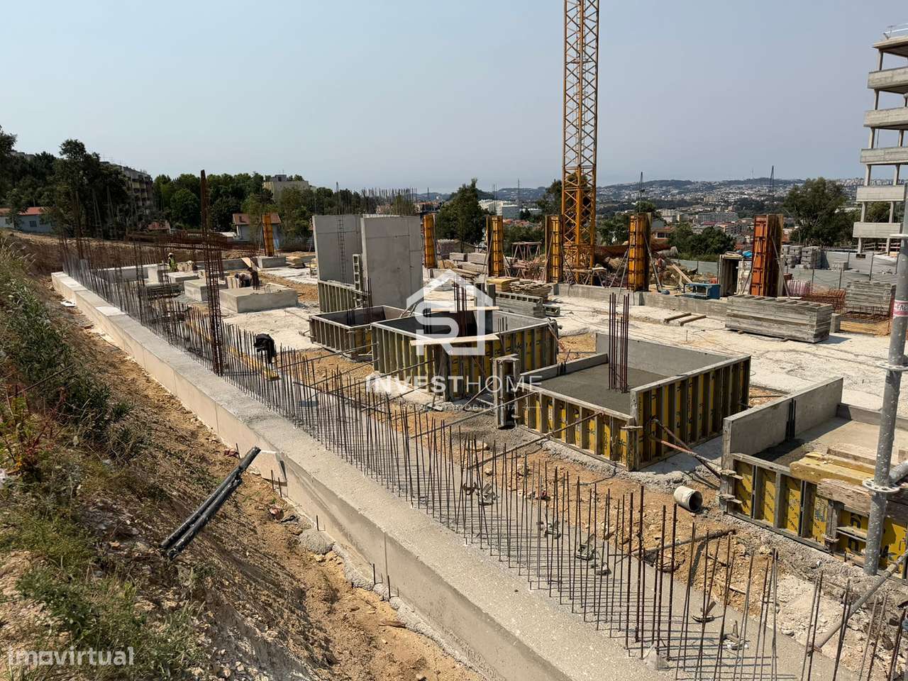 Apartamento T2 | Em construção | Varanda | Lug Garagem-10