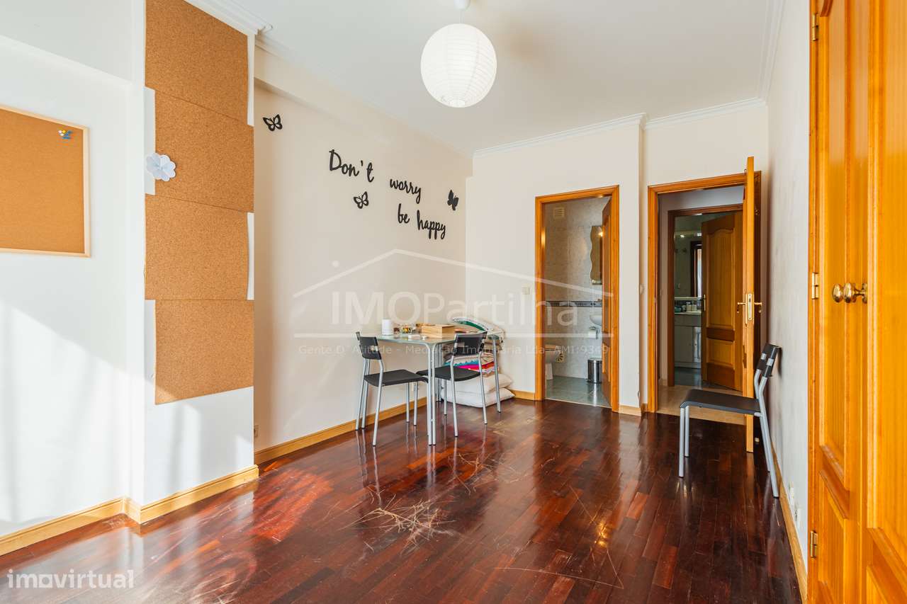 Apartamento T2 no Casal de Cambra-14