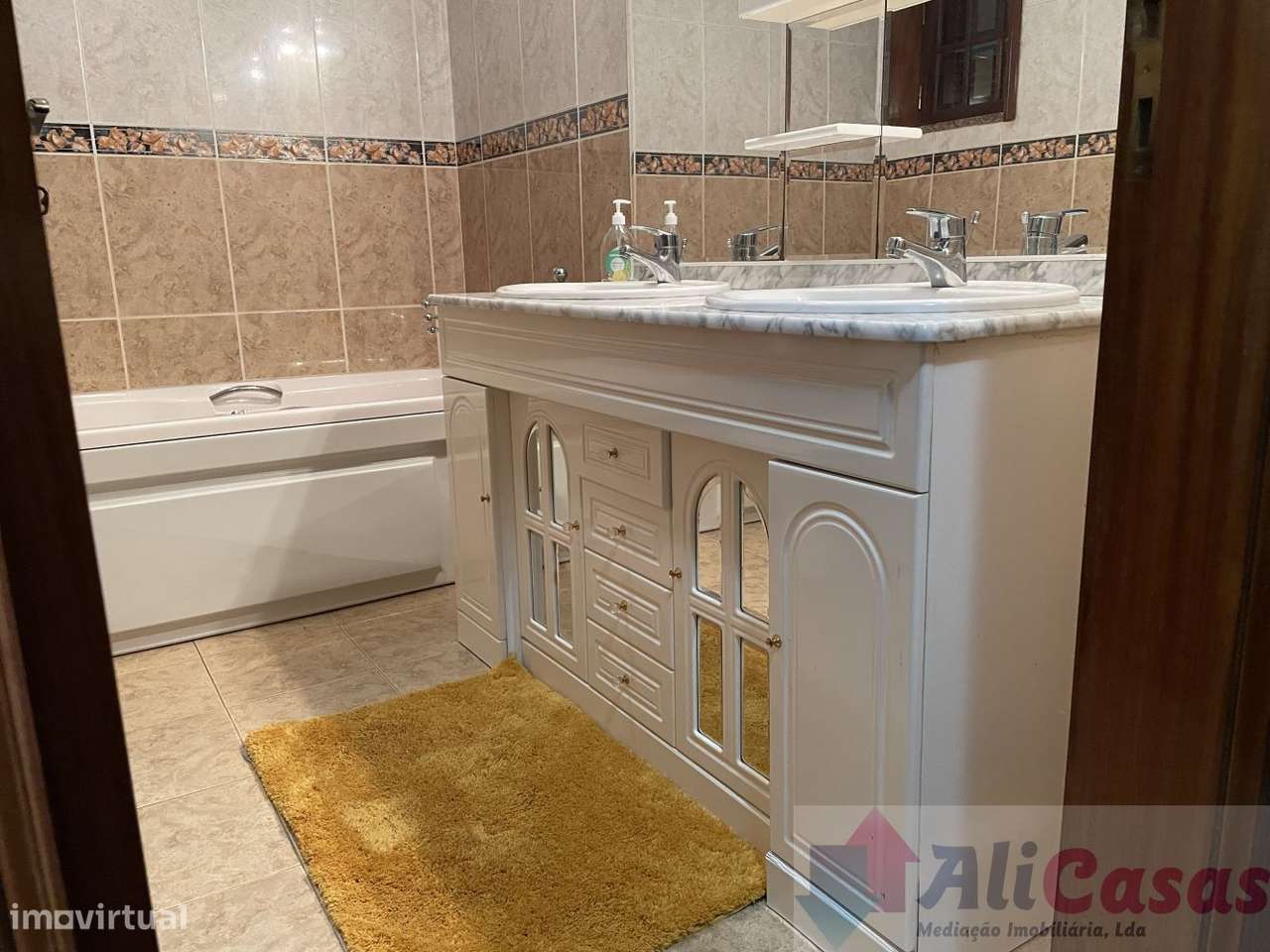 Vivenda Isolada C/ 2.719m2 de Terreno-24