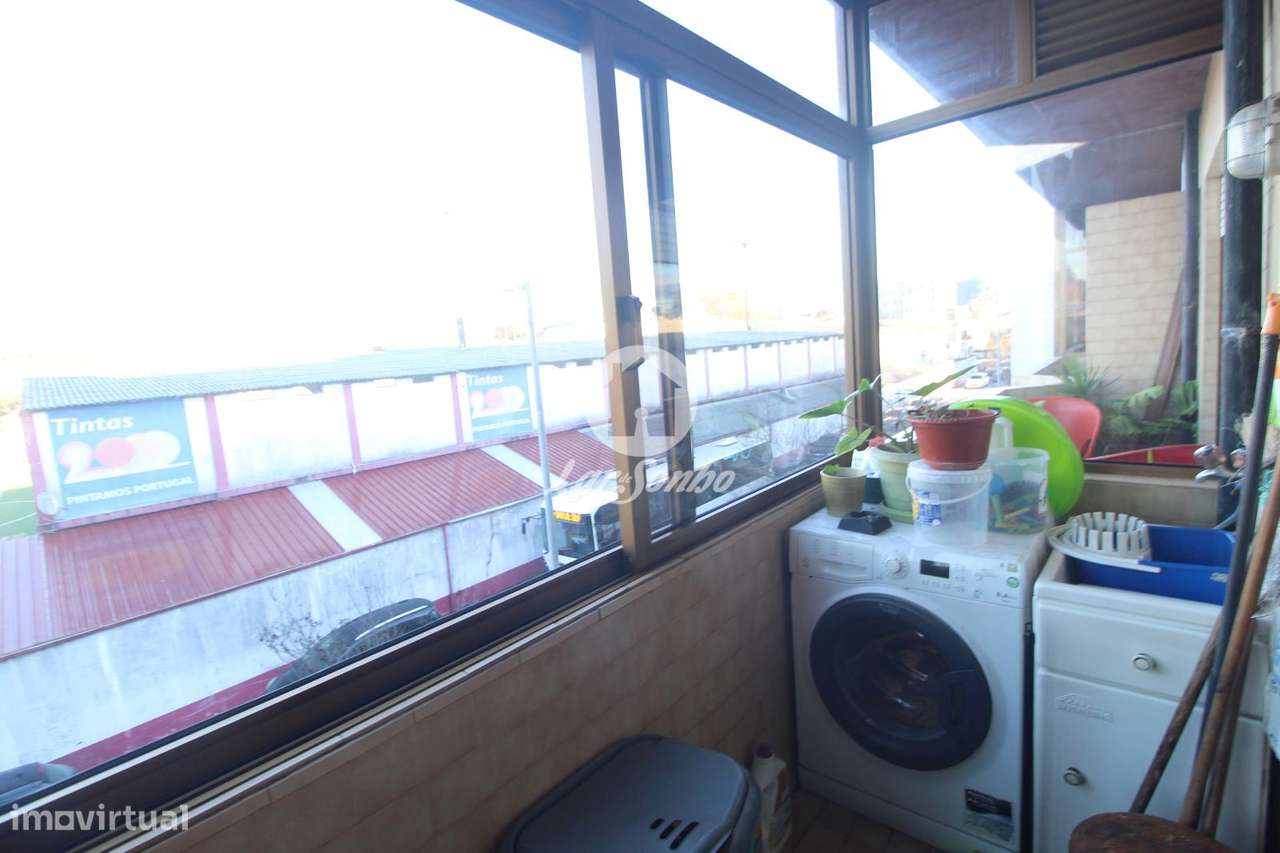 Apartamento T2, situado em Valongo-5