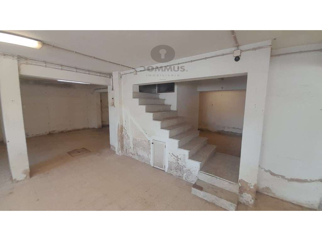 Loja com Rentabilidade - Centro de Rio de Mouro (Rinchoa)-9