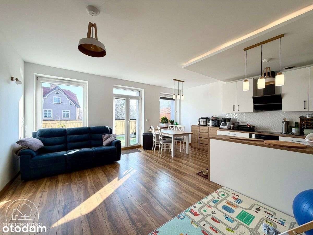 Dwupoziomowe M3 z tarasem i miejscami parkingowymi-0