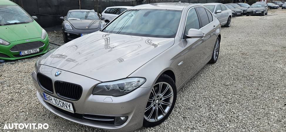 BMW Seria 5 520d Sport Line - 1