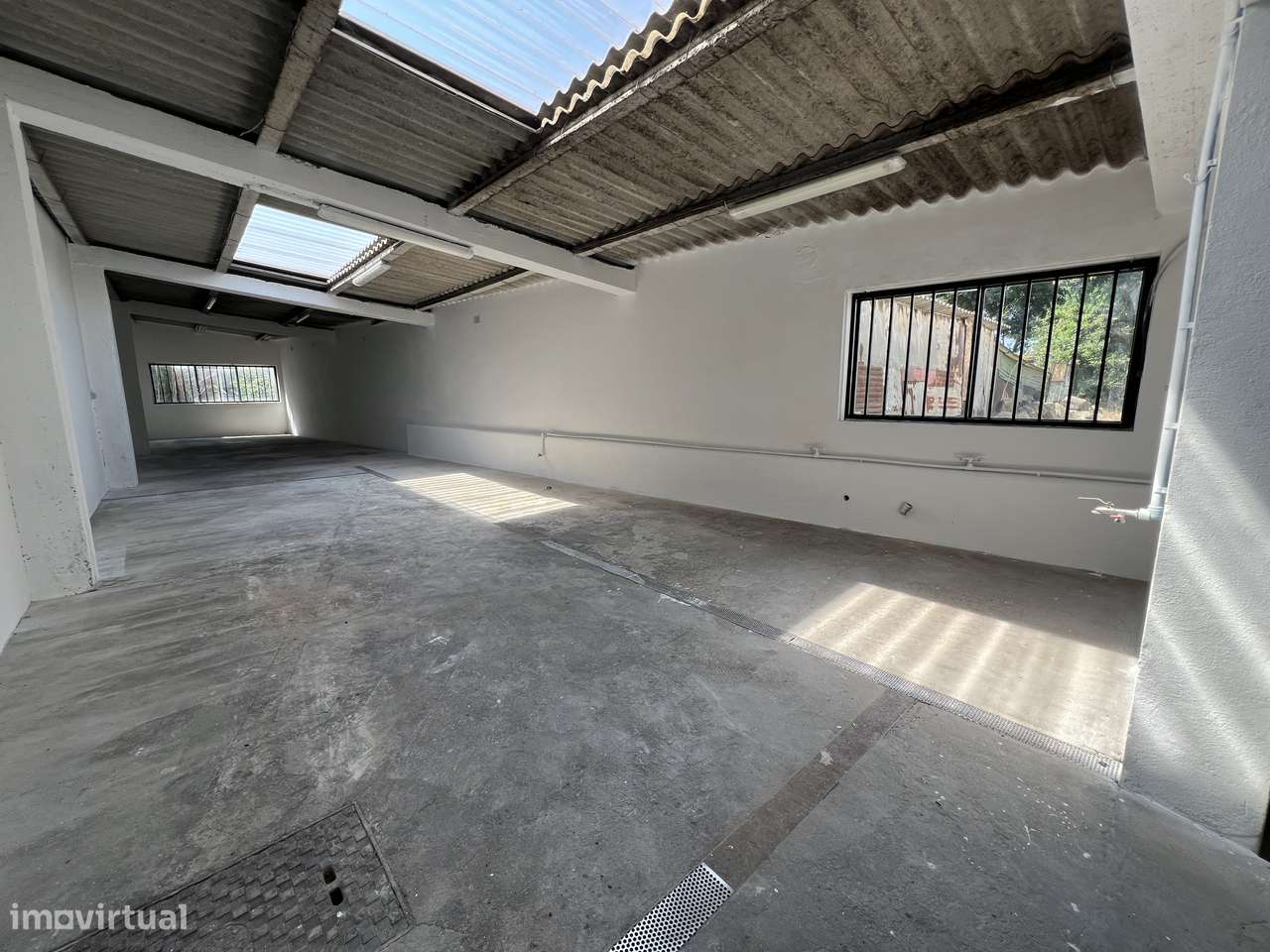 Armazém em Leça da Palmeira para arrendamento - Grande imagem: 3/7