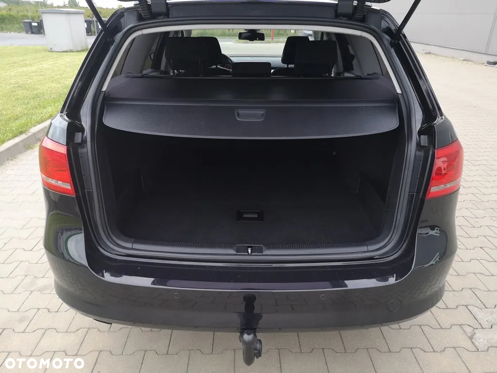 Volkswagen Passat 1.6 TDI Comfortline - 29