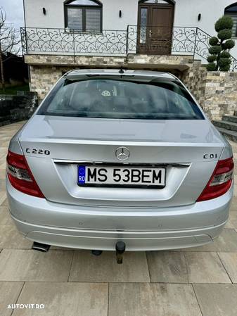 Mercedes-Benz C 220 CDI DPF (BlueEFFICIENCY) 7G-TRONIC Avantgarde - 6