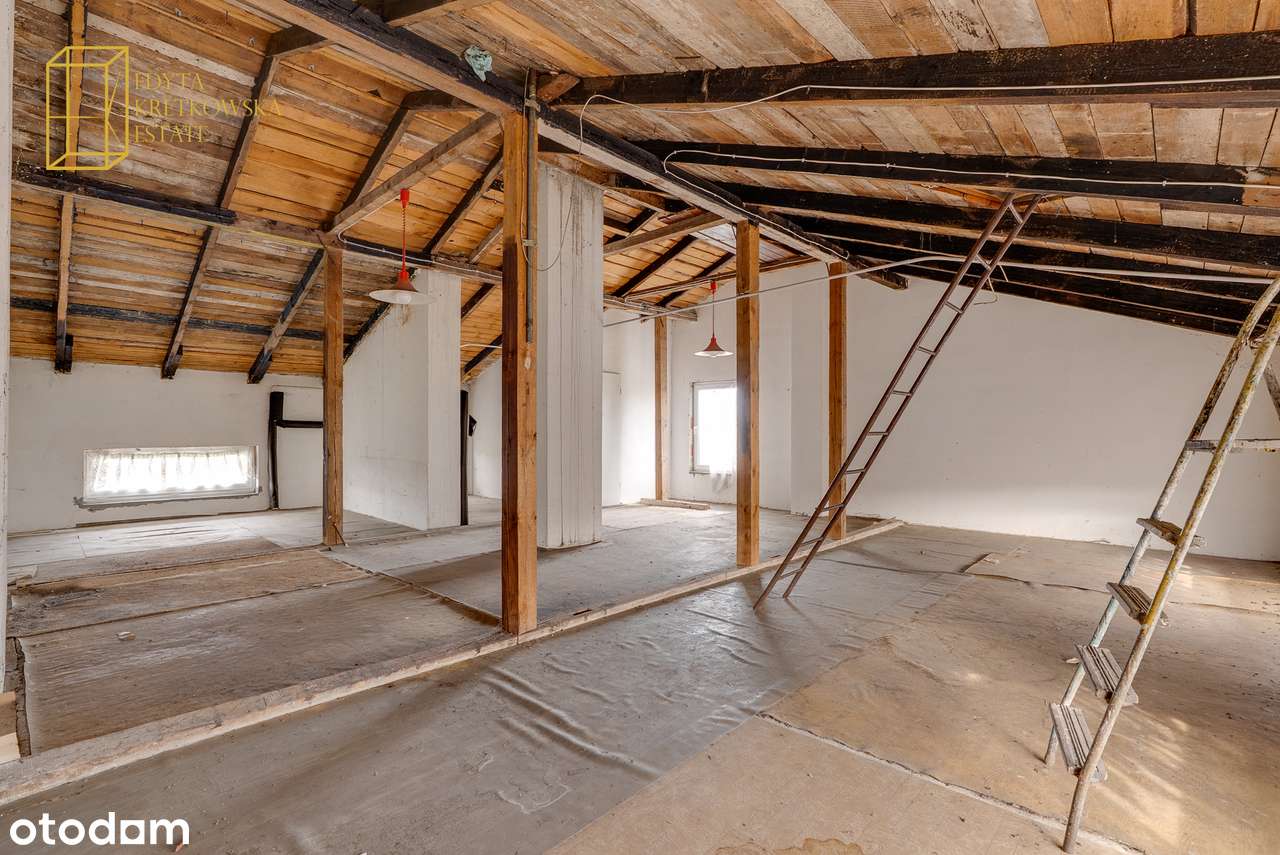 Dom w otoczeniu terenów zielonych-15