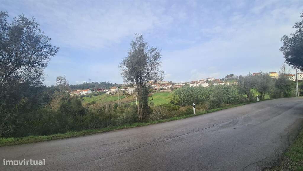 Terreno para construção em zona de Castelo de Viegas - Grande imagem: 2/3