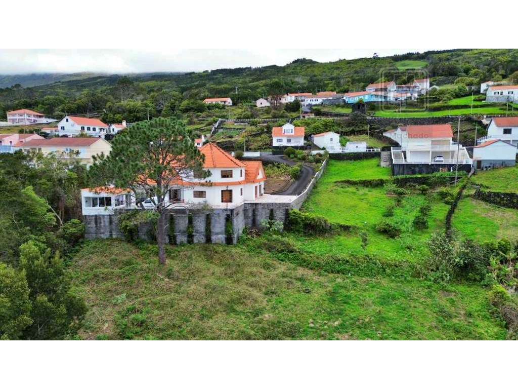 VENDA de MORADIA - VIVENDA T5 com vista mar - São João, Lajes do Pi...-8