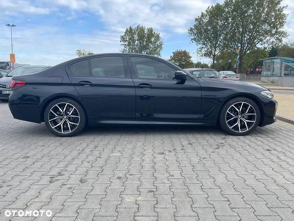 BMW Seria 5 540i xDrive - 11