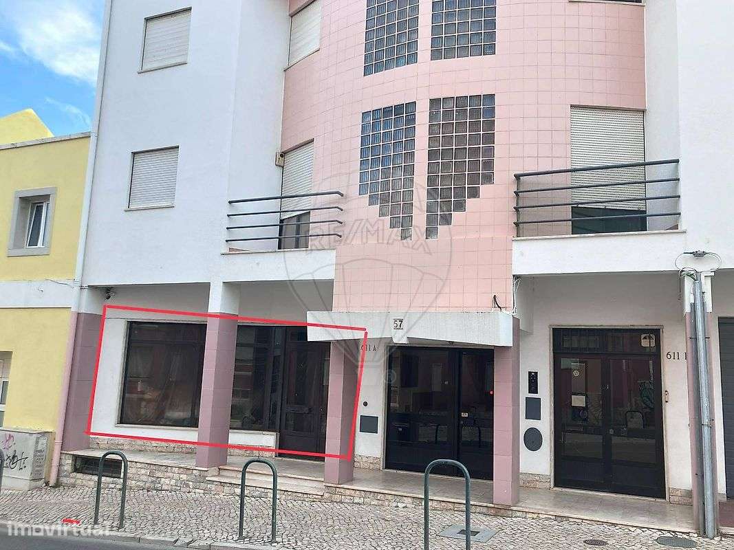 Loja  para arrendamento - Grande imagem: 2/3