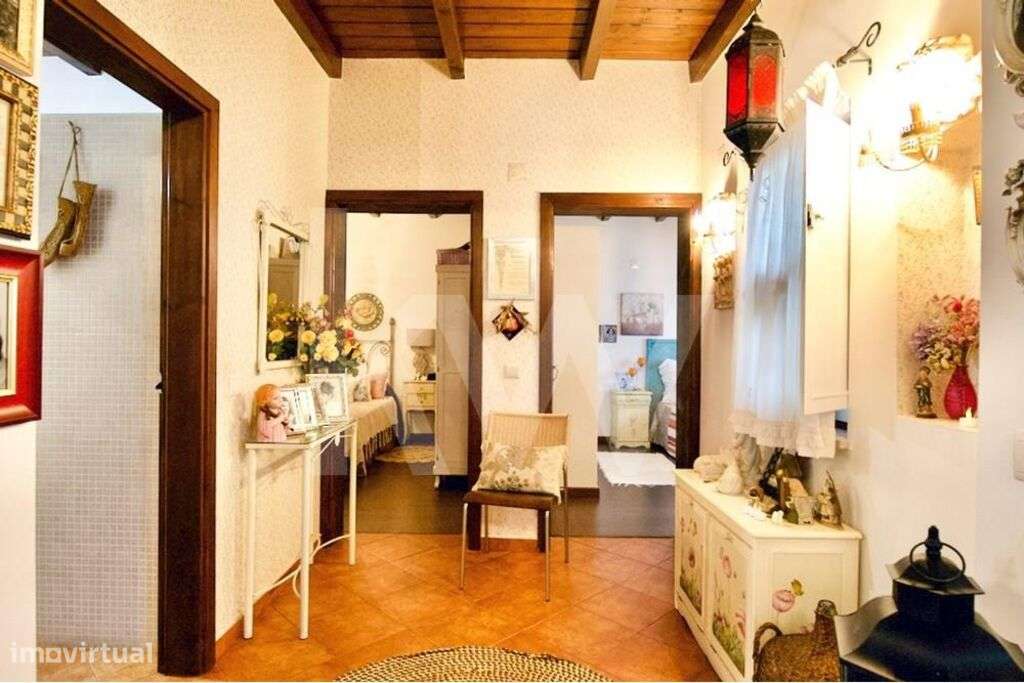 Charmosa moradia T2+1 numa das mais icónicas aldeias de Grândola. - Grande imagem: 4/23