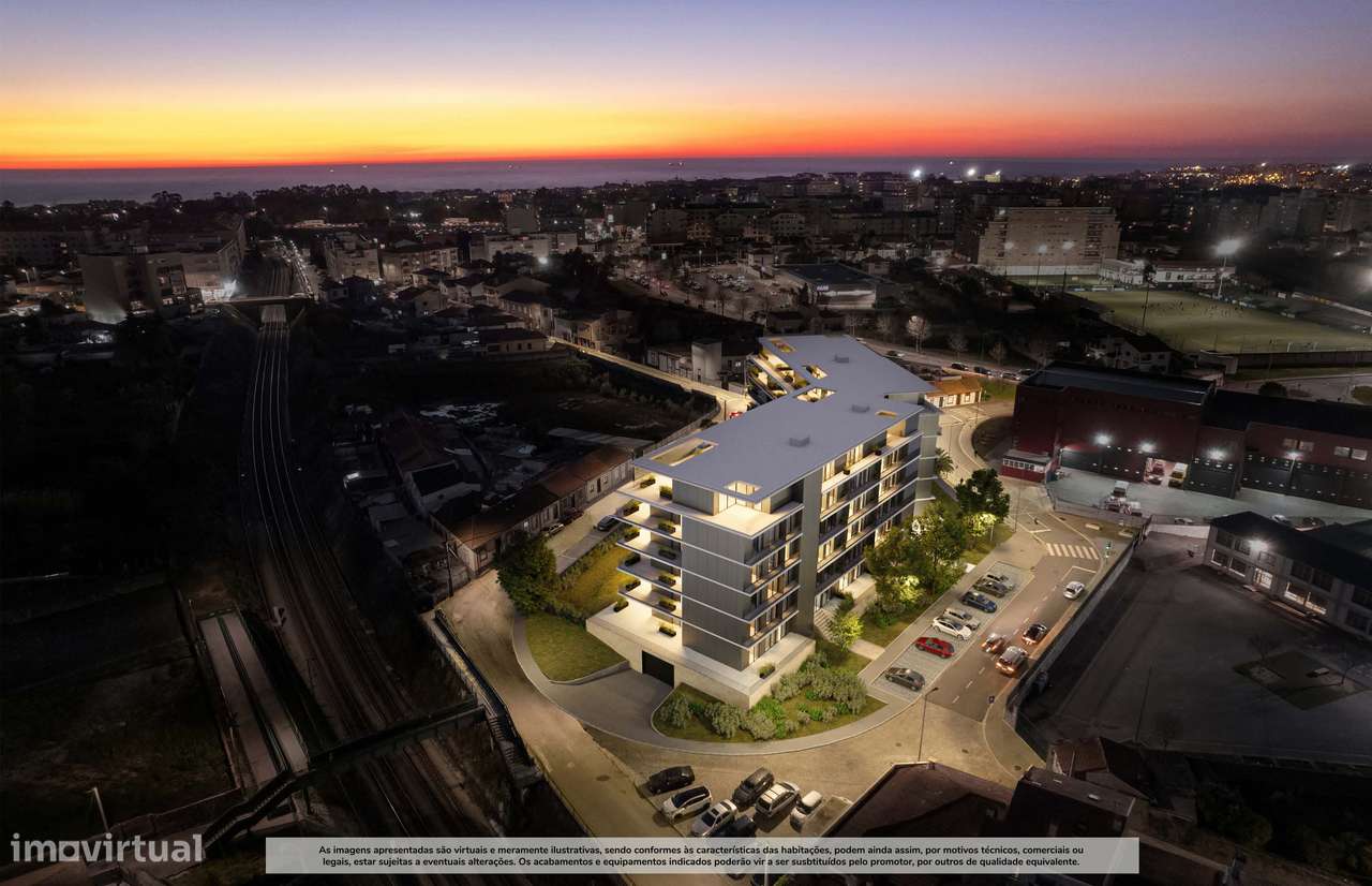 T1 Novo com varanda(10,36m2) e 1 a 2 lugares de garagem(18,79m2)-19