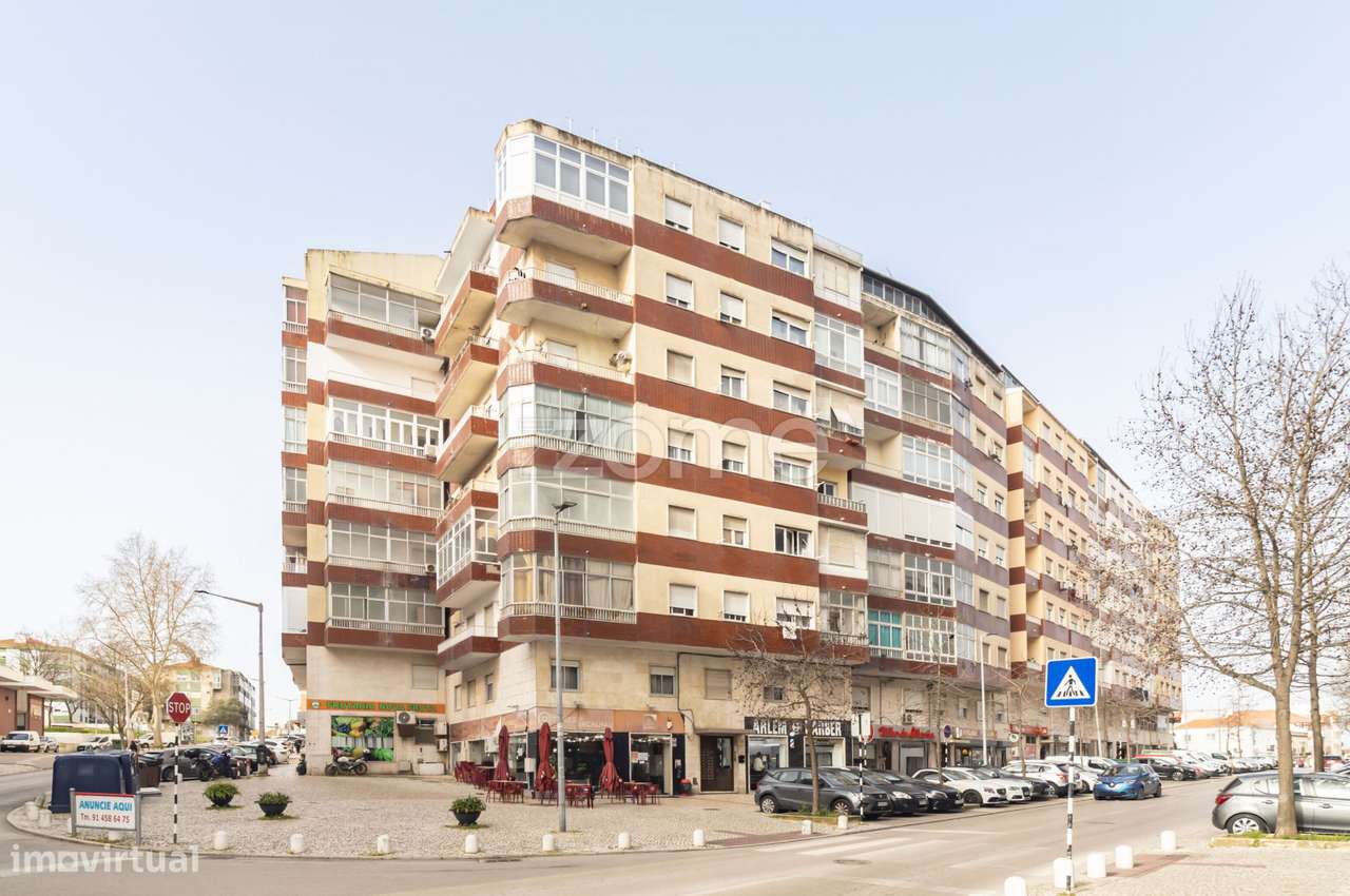 T2 Totalmente Remodelado – 69 m² | Torre da Marinha-19