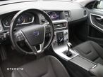 Volvo V60 Cross Country D3 Momentum - 16