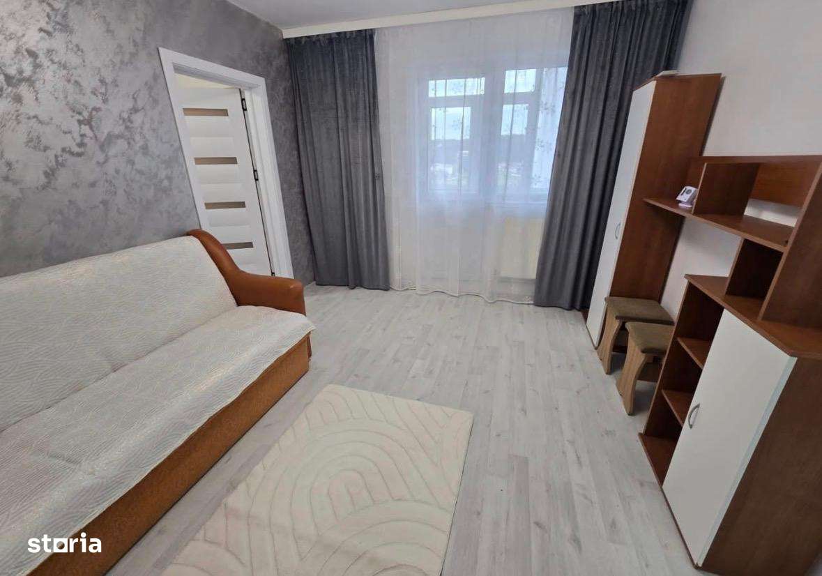 Alexandru -Piata - 2 camere renovat -mobilat - etaj intermediar -liber - Imagine principală: 4/7