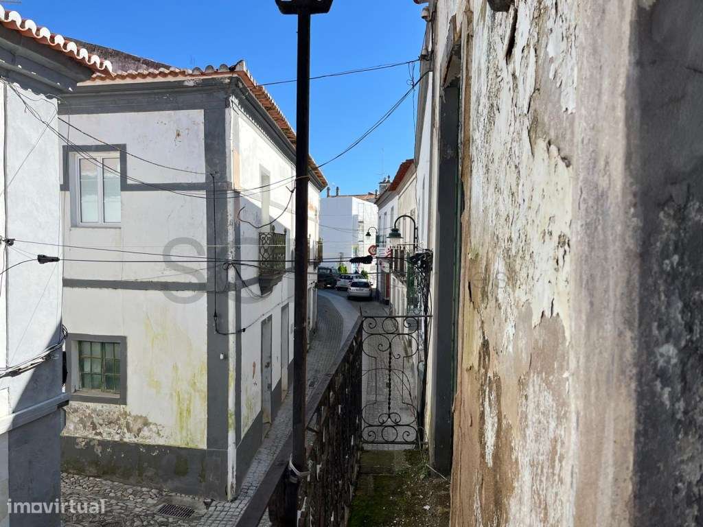 Palacete no Centro Histórico de Serpa com mais de 500 m2-11
