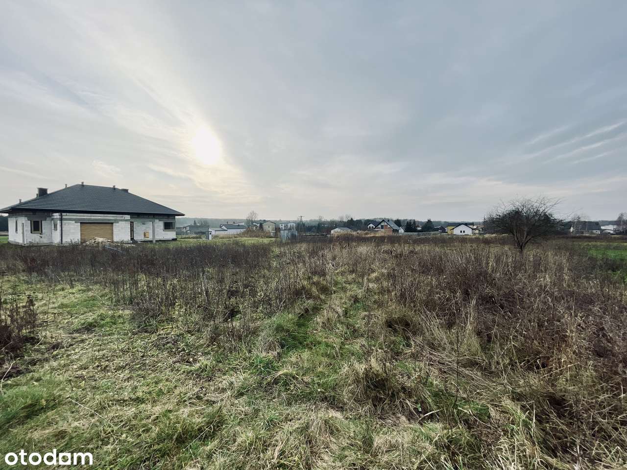 Prąd, woda, kanalizacja | Droga utwardzona | Prostokąt | Płaska | Park-18