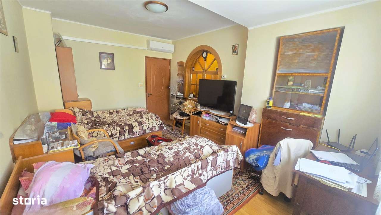 Vila spatioasa cu 7 camere in Centru | Familie, investitie, business - Imagine principală: 4/20