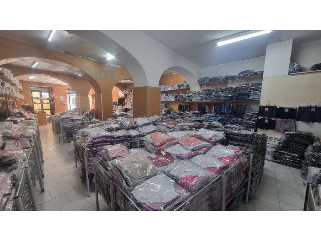 Loja à Venda na Rua de S. Lázaro - Oportunidade Única! - Grande imagem: 4/16