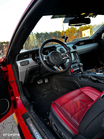 Ford Mustang 5.0 V8 GT - 3