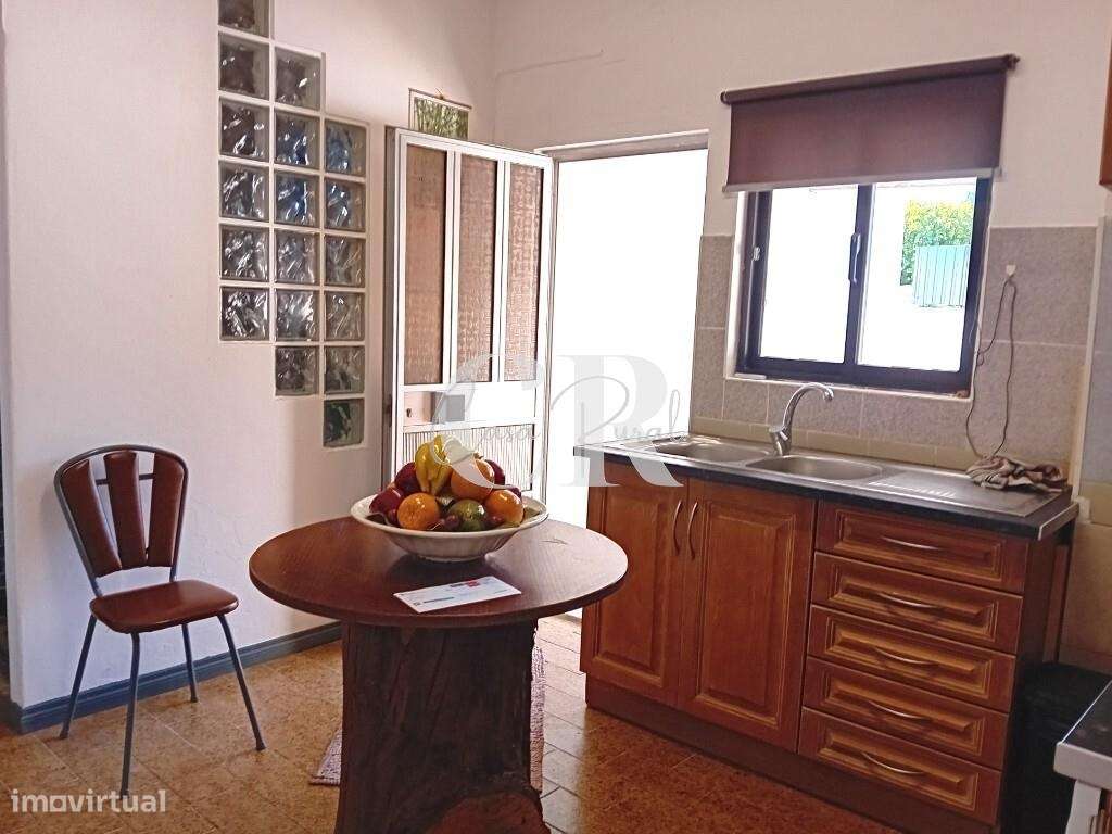 Moradia de 2 pisos renovada no centro da vila em Figueiró dos Vinhos - Grande imagem: 3/25