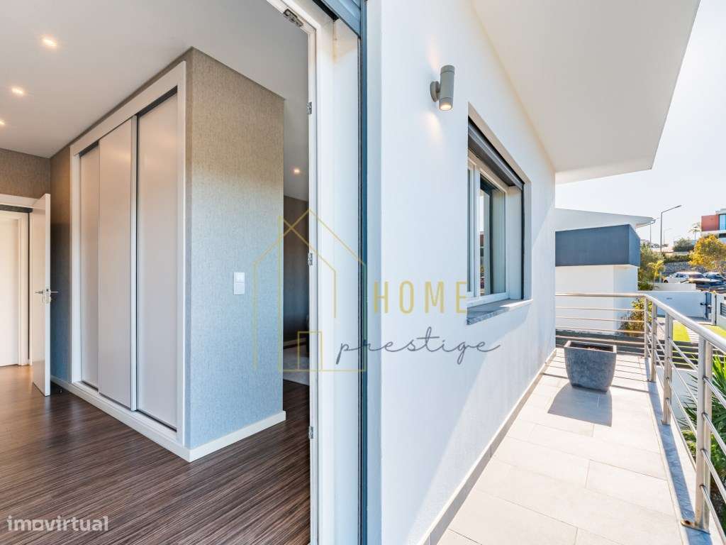 Moradia T4 na Urbanização Jardins de Santiago- Setúbal-44