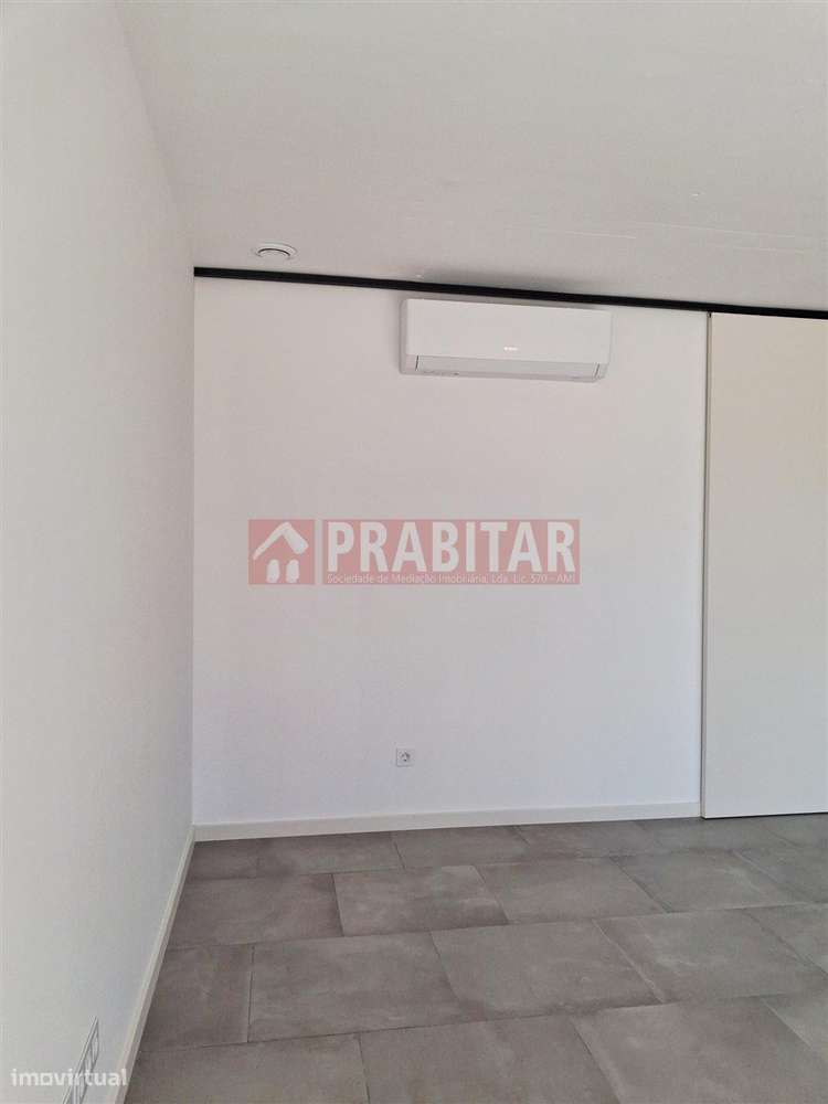 APARTAMENTO T2 . NOVO-3