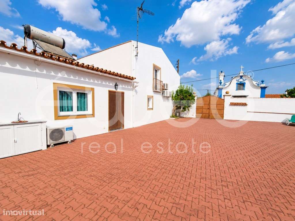 Moradia T4 de Arquitetura Alentejana com Piscina, Motrinos, Regueng...-54