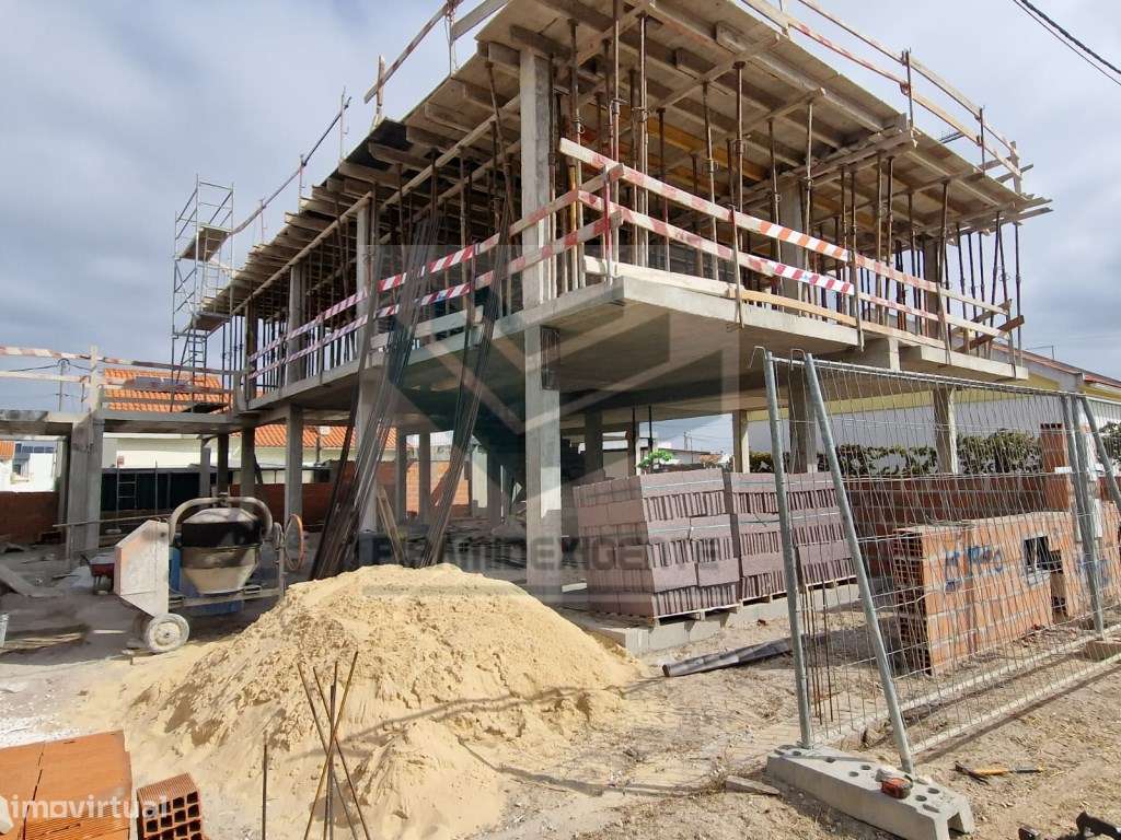 MoradiaT3+1 Duplex, 2 Boas Suítes, 2 Quartos Rés do Chão - Grande imagem: 5/16