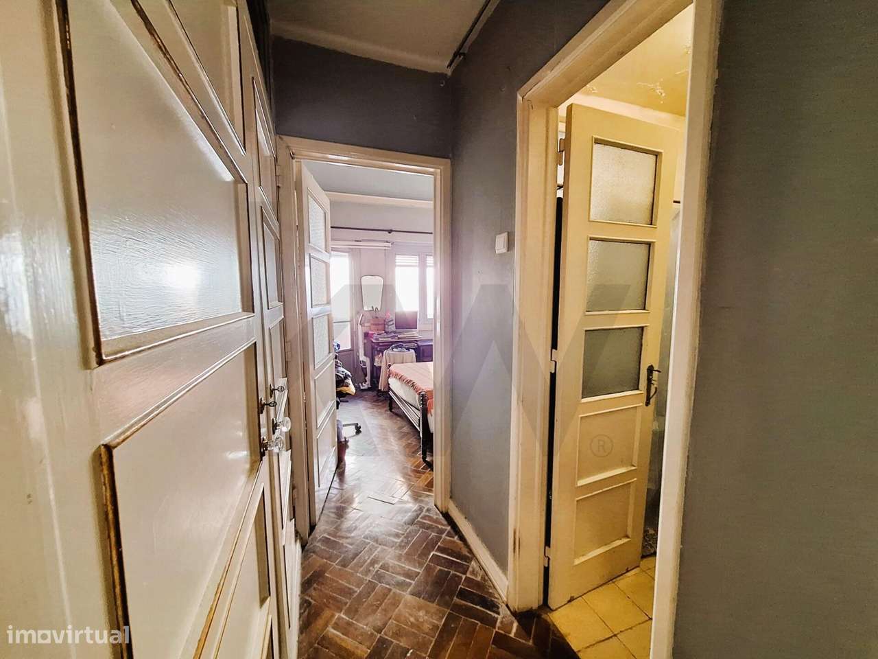 T1 | Arroios | Praça do Chile | Para renovação | Prédio com elevador-13