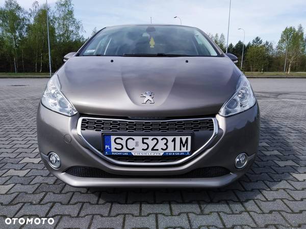 Peugeot 208 1.2 PureTech Allure - 8