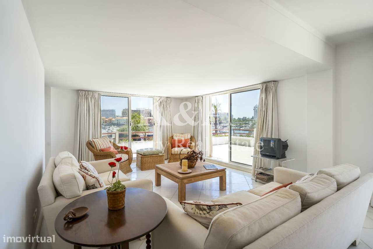 Apartamento T3 na Marina de Vilamoura, Algarve.-9