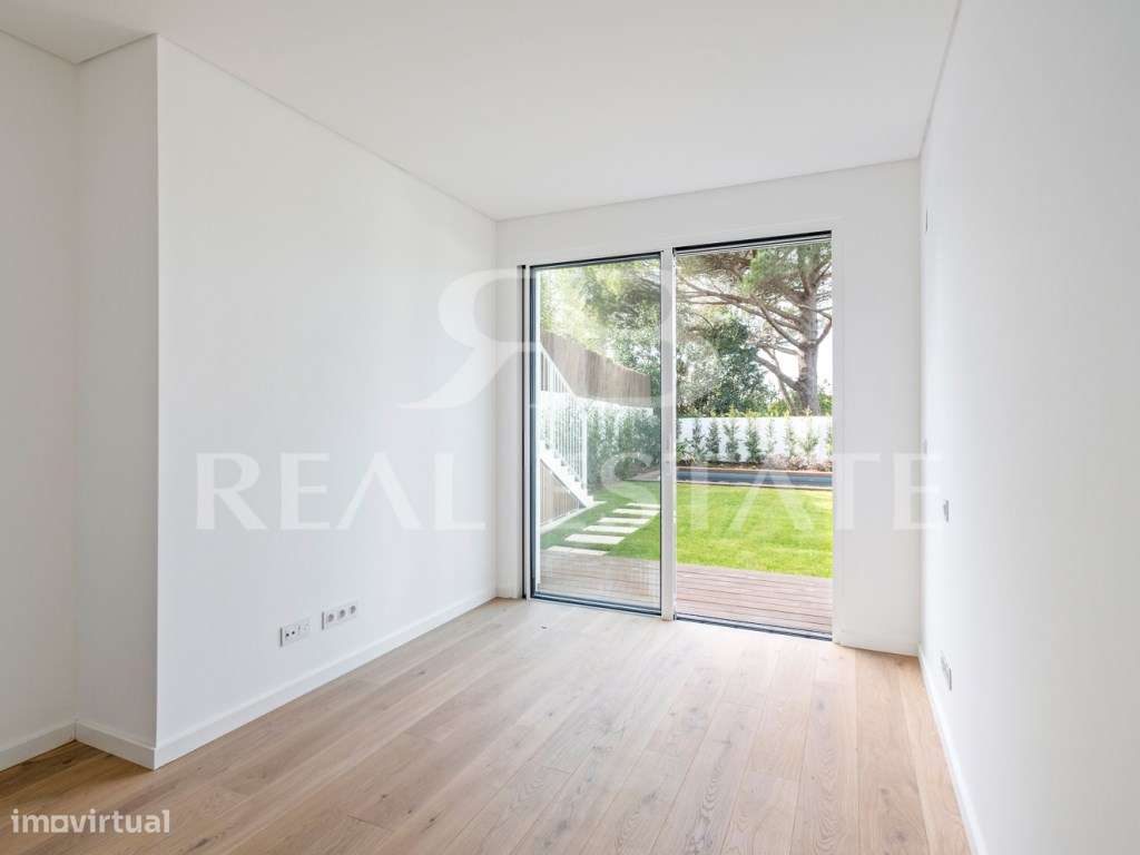 Moradia T4 com Jardim e Piscina no Monte Estoril - Cascais-33
