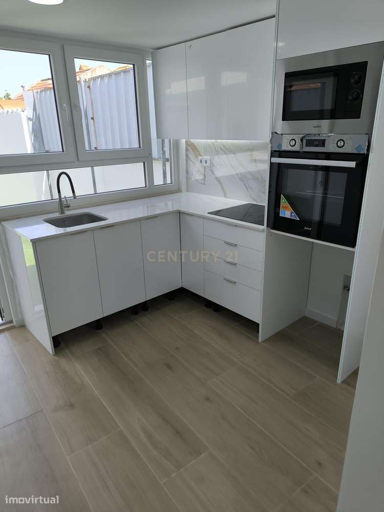 Moradia T2 Renovada em Valada – Conforto e Investimento junto ao Rio T-12