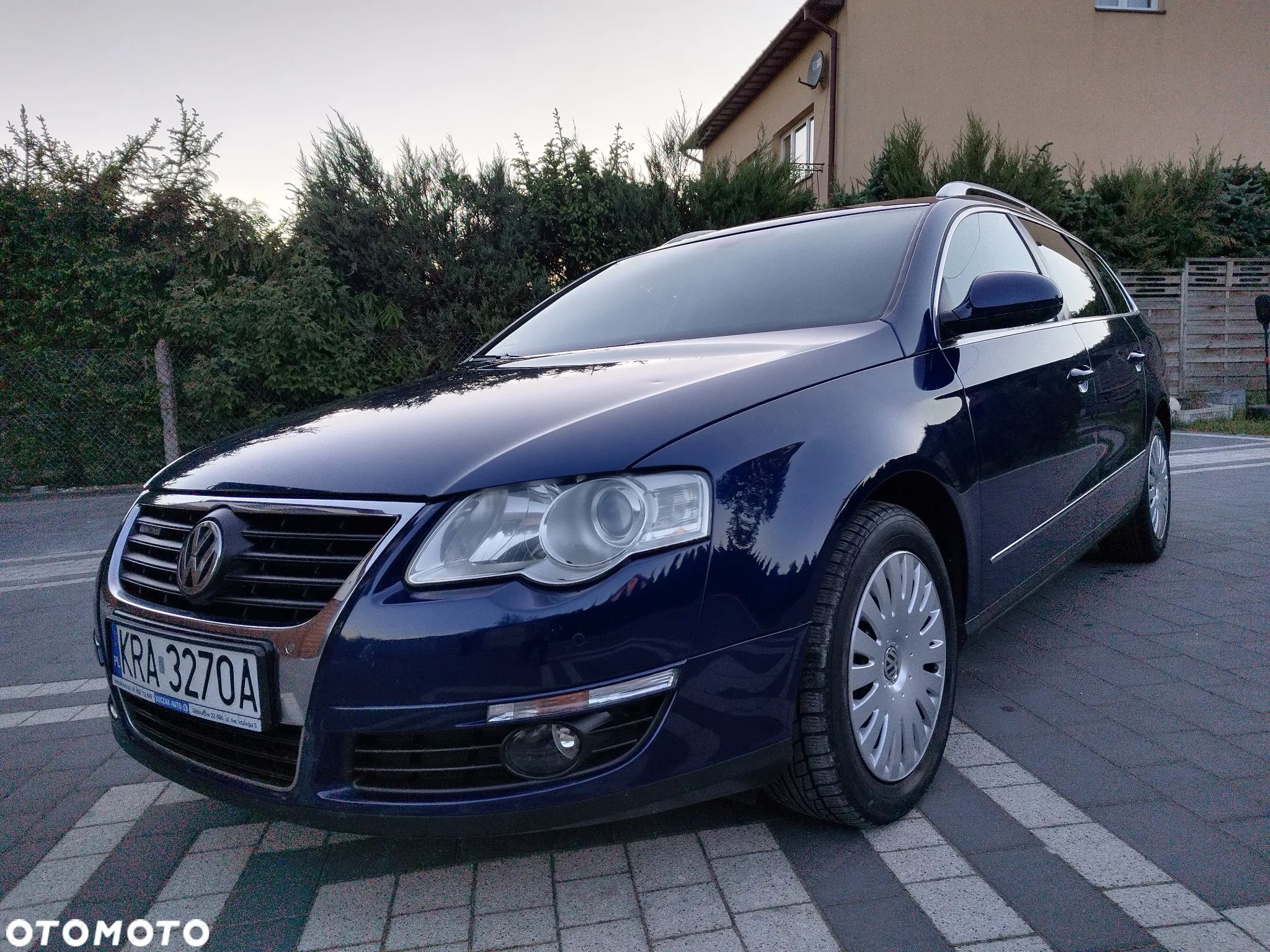 Volkswagen Passat 2.0 TDI DPF BlueMot Trendline - 1