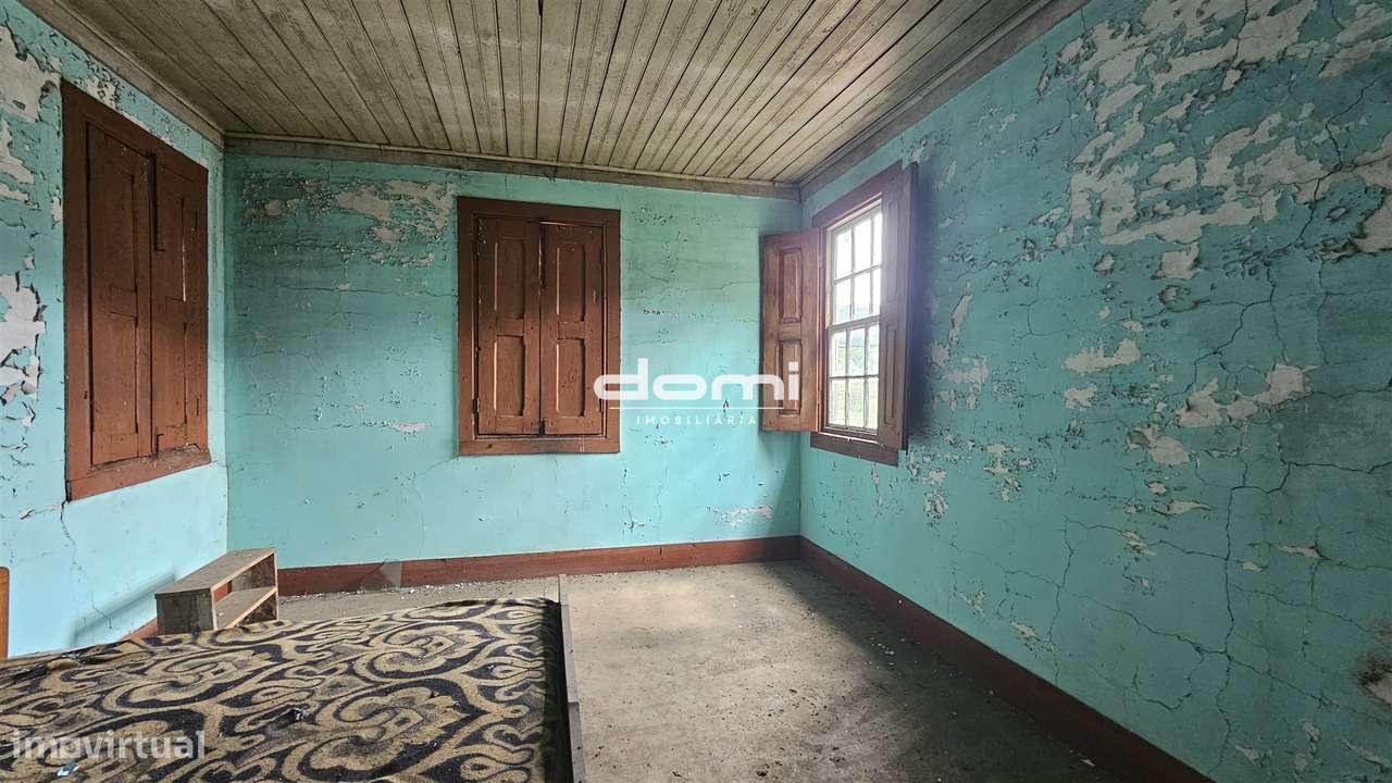 Moradia para Reabilitar a poucos minutos do centro de São Pedro do Sul - Grande imagem: 3/11