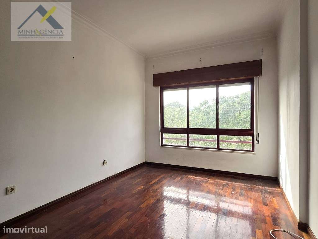 Apartamento T2 na Av. Bento Gonçalves em Setúbal-14
