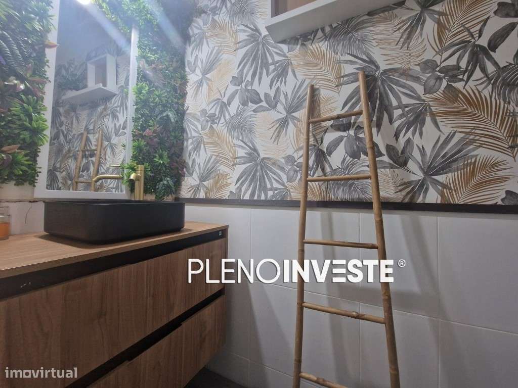 Moradia T3 com sótão aproveitado na Quinta do Conde-25