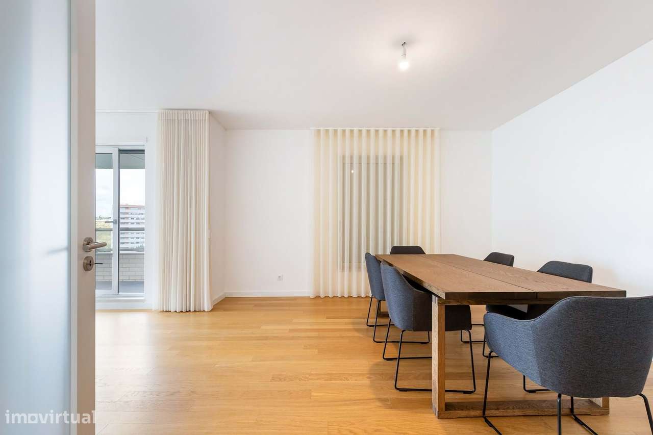 T3 para Arrendamento – Largo Gerard Castello-Lopes | Localização privi - Grande imagem: 4/36