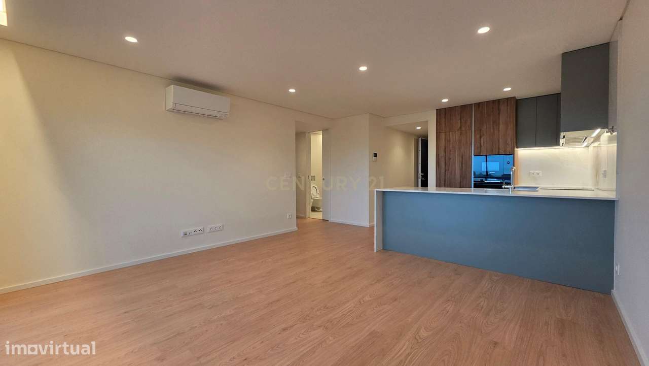 Apartamento T2 com Vista Panorâmica em Vila Nova de Gaia!-16