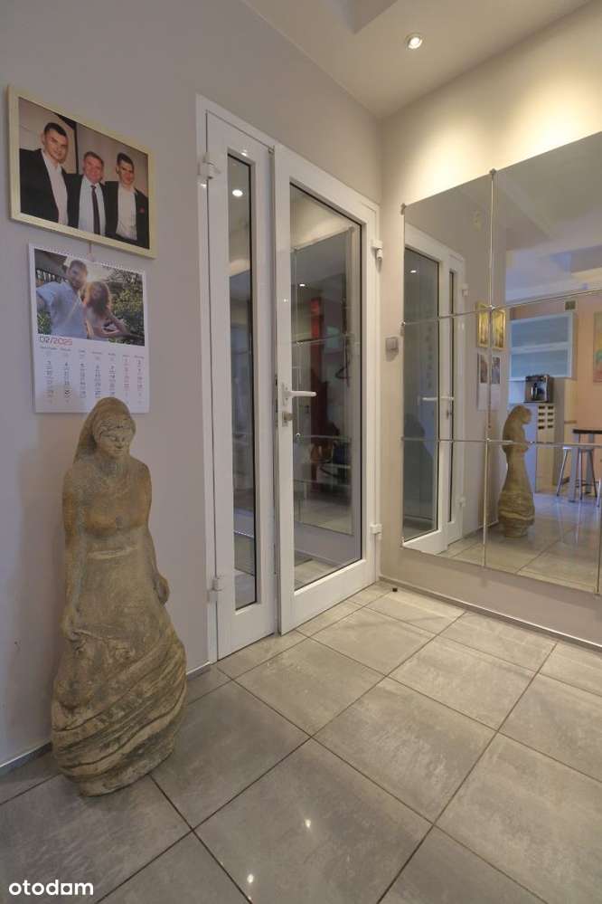 Twój dom rodzinny w spokojnej dzielnicy-3