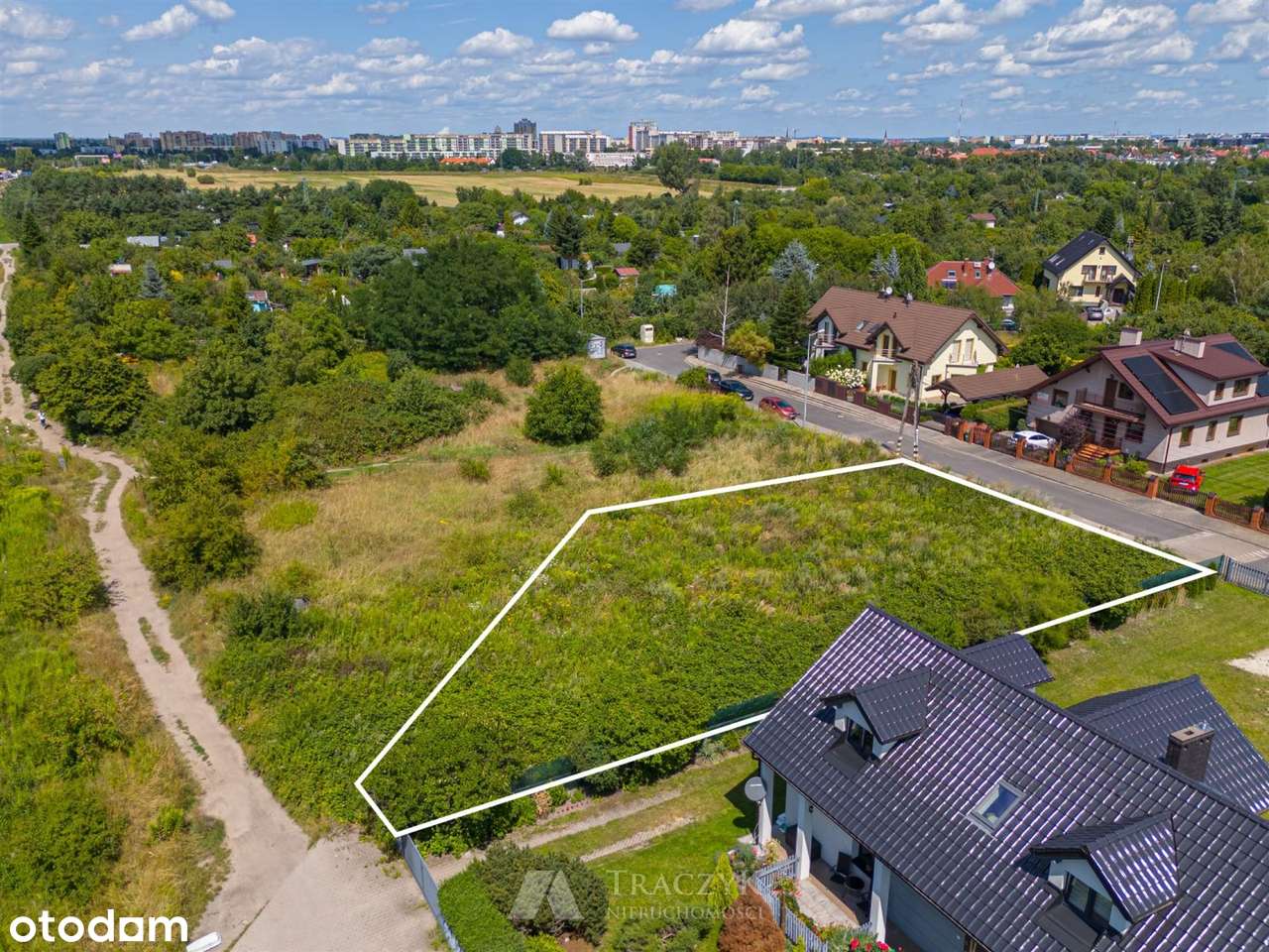 15 min od centrum,media,dostęp do dróg publicznyc-0