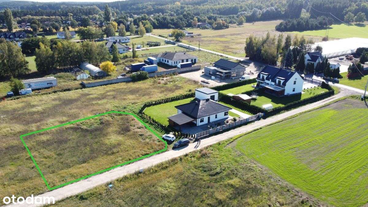 Ruda działka budowlana o pow. 955m2 z mediami-0